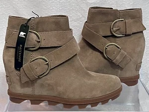 NWT Sorel Joan Of Arctic Wedge II Buckle Ankle Booties Suede Womens 5.5 Taupe - Picture 1 of 9