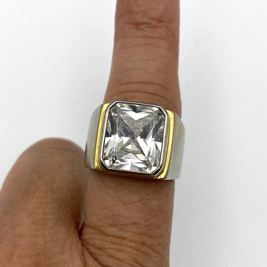 Men's 925 Sterling Silver Emerald Cut CZ Cubic Zirconia Solitaire Ring Size 7 - Image 1 of 1