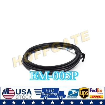 EM-005P Main Unit Shielded M5 PNP Proximity Sensors In-Cable Amplifiers Keyence - Image 1 of 4