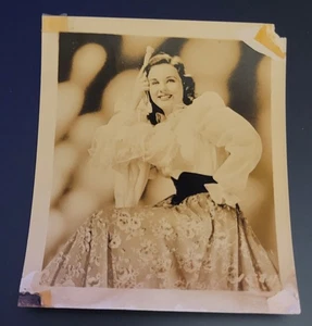 Lote de 9 fotos vintage de estrellas de Hollywood años 40 - Imagen 1 de 9