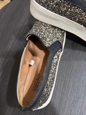 Zapatos para mujer Mossimo talla 8 096004410 negro y dorado plataforma brillante Foto 1 de 4