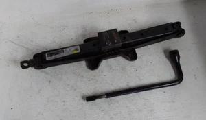2005 HONDA PILOT JACK (P3954) - Picture 1 of 2