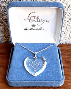 Crystal Gift HEARTFUL OF LOVE on 20 Inches Rhodium-plated Chain - Picture 1 of 13