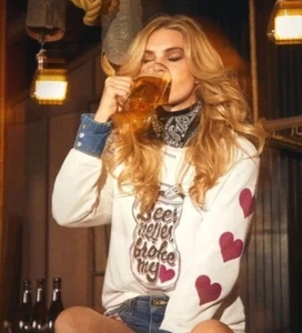 Neu mit Etikett Wildfox Beer Never Broke My Heart Sweatshirt Small neu Oversized weiß  - Bild 1 von 4