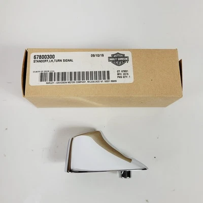 Harley-Davidson 15-23 Road Glide Right Chrome Front Turn Signal Bracket 67800299 - Image 1 of 4