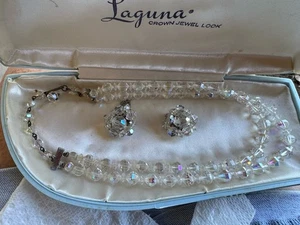 GARGANTILLA Y PENDIENTES DOBLE HEBRA LOOK JOYA CORONA LAGUNA CAJA ORIGINAL - Imagen 1 de 15