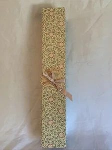Papel delineador de cajón con aroma a lluvia de primavera Crabtree & Evelyn 6 hojas 18""x24"" raro - Imagen 1 de 6