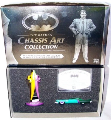 Corgi 1:43 DC COMICS THE BATMAN CHASSIS ART COLLECTION TWO-FACE + CAR MIB`07! - Image 1 of 4