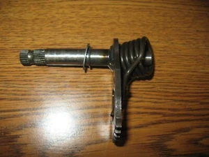 1981 DR500 GEAR SHIFT SPINDLE SHAFT SUZUKI DR 500 25510-37400 - Picture 1 of 3