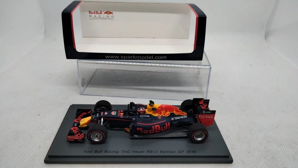 Spark  RED BULL RACING TAG HEURER RB12 BAHRAIN GP 2016   SCALA 1:43 - Immagine 1 di 4