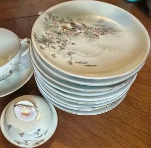 Antikes Kutani Japan Geschirrset 11, 10 Untertassen, 1 Deckel handbemalt 1800’er - Bild 1 von 7
