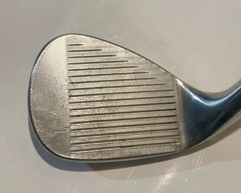 Cuña de arena cromada Titleist Vokey SM7 Tour SW 56* 10 rebotes cuña S-Grind derecha Foto 1 de 4