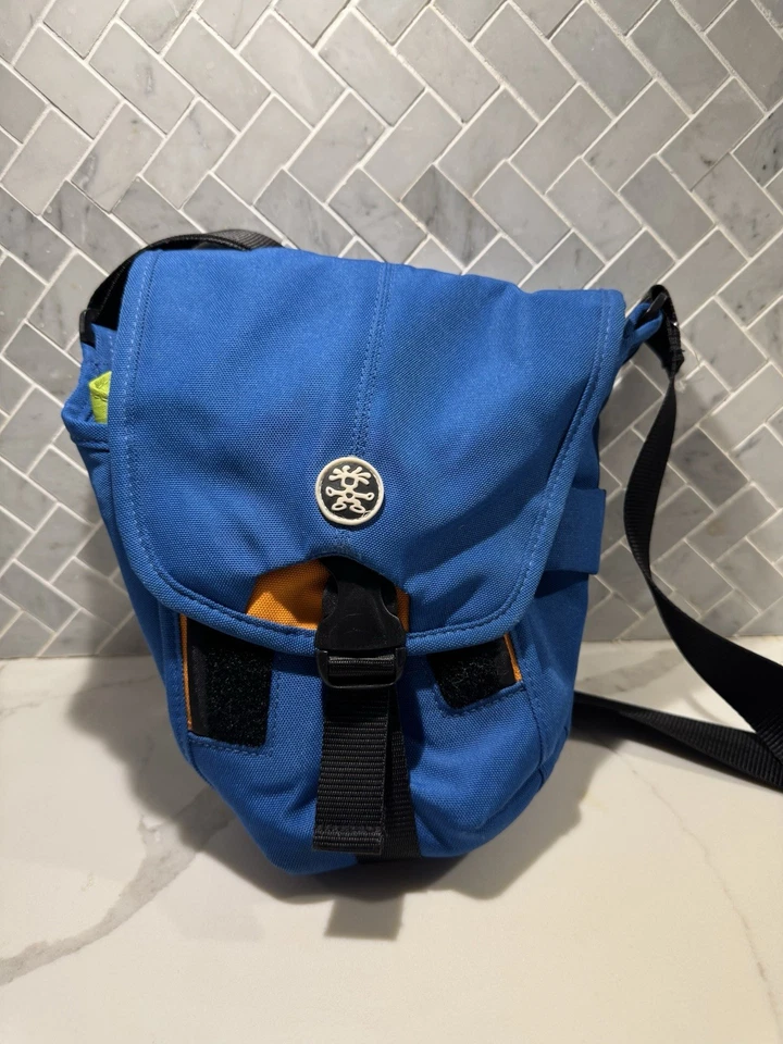 Bolso para cámara Crumpler azul acolchado riñonera bandolera correa ajustable Foto 1 de 4