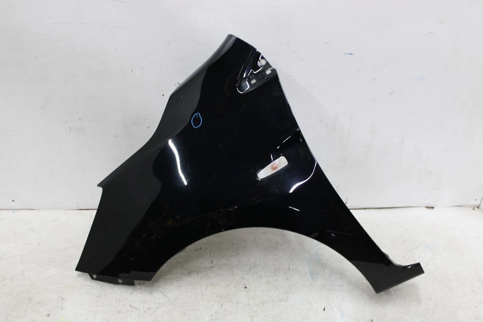 Guardabarros izquierdo 17 18 19 20 MITSUBISHI MIRAGE Foto 1 de 4