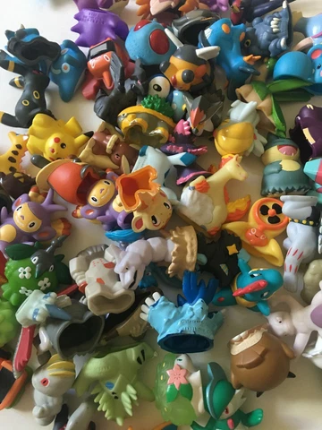 Bandai Pokemon 1" to 2.8" Finger Puppet Mini Figure Cover