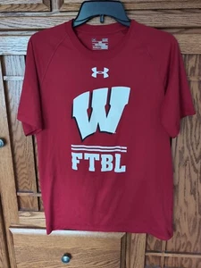 Men's WI Badgers Football Short Sleeve Red Under Armour Shirt Sz. Sm - Picture 1 of 6