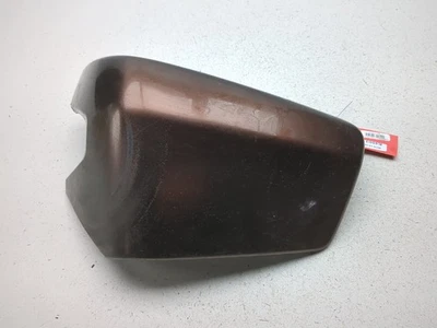 Panel de cubierta de asiento inferior izquierdo 10-25 Honda VT750 Shadow Aero 750 83600-MEG Foto 1 de 4