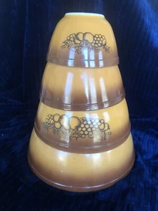 VINTAGE PYREX ‘Old Orchid’ Nesting Mixing Bowls Set Of 4 401-404 EUC - Picture 1 of 9