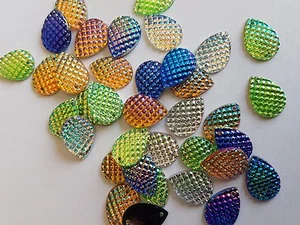 Mehrfarbig AB Aufnähen Stich Schmuck 18 mm EDELSTEIN KRISTALL STRASS Borte Perle - Bild 1 von 1