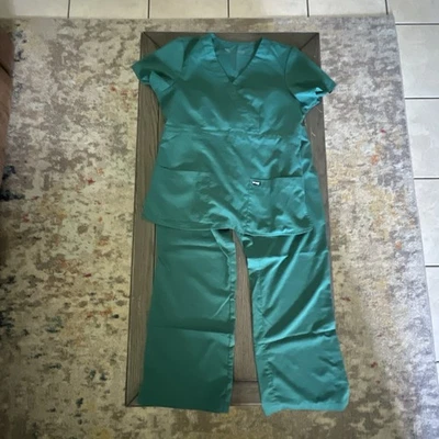 Grey’s Anatomy Hunter Green Scrub Set Medium Petite - Image 1 of 4