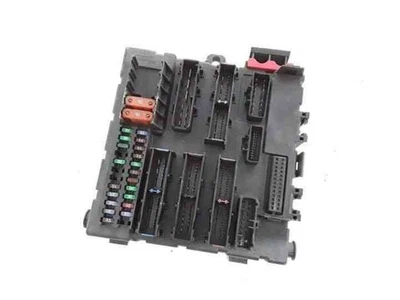 Modulo scatola fusibili CADILLAC BLS 519160105 03014470 12766739 1.90 Diesel 25511057 - Immagine 1 di 3