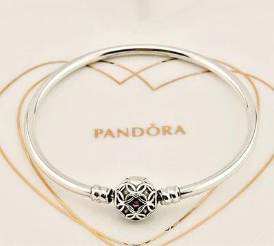 LIMITED EDITION Pandora Moments Bangle Pattern of Love Heart Clasp 597137-17cm - Image 1 of 3
