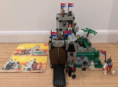 LEGO Castle Crusaders: King's Mountain Fortress (6081) - 100% Complete w/ Manual - Image 1 of 4