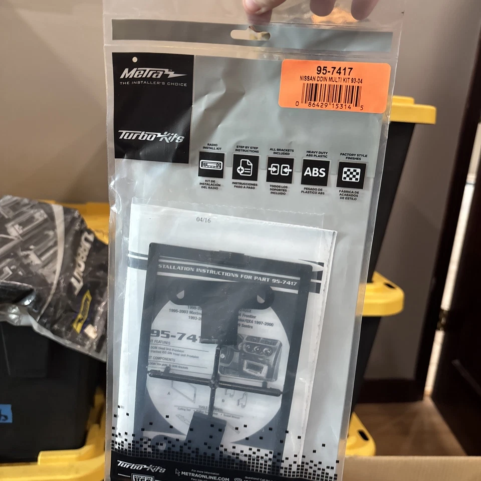 Kit de tablero de instalación doble din de plástico para radio estéreo de coche Metra 95-7417 Foto 1 de 1