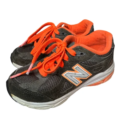 New Balance 990 Niños Talla 11 - KJ990GOH Gris Gamuza, Cordones Naranja, Suelas Blancas Foto 1 de 4