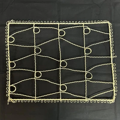 Vintage Wire Photo Holder Christmas Card Wall Decor Display Rectangle 21"x16" - Image 1 of 4