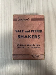 Chicago Worlds Fair Black Barrel Salt & Pepper Shaker 1934 Century of Progress - Picture 1 of 6