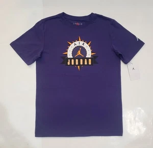Nike Air Jordan Grafik T-Shirt Jungen Sky J Lila Größe XL (14-16) Neu mit Etikett - Bild 1 von 5
