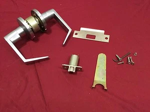 Yale Grade 1 Lever Set 26D Finish, Classroom Leverset- Locksmith - Picture 1 of 7