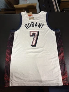 Maglia Kevin Durant firmata 2024 squadra USA Olimpiadi autografo rara oro caldo PSA - Foto 1 di 19