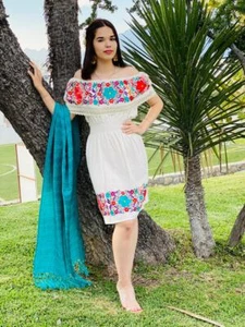 Artisan Mexican Style Dress with Embroidered flowers - Size L (White) - Picture 1 of 4