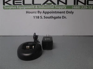 Motorola PMTN4034A Ladestation und Netzkabel - Bild 1 von 9