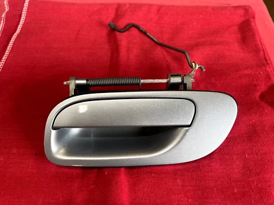 2006-2009 年沃尔沃 S60 左后乘客门把手电动银色 477 — 第 1/3 张图片