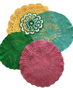 Lot Of 5 Vintage 1960s - 1970s Crocheted Colorful Doilies  9 To 19 Inches - Picture 1 of 18