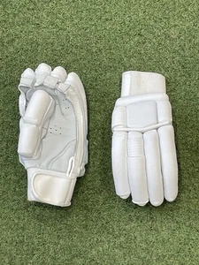 Unbranded Batting Gloves III - Brand New - Left Hand Men's Size - Picture 1 of 3