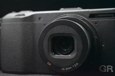 Cámara digital compacta [US Duty Paid] RICOH GR 16,2 MP negra JAPÓN 8126 Foto 1 de 4