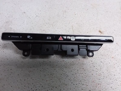 Panel de control Mercedes-Benz C300 2023 número de pieza OEM 2069004916  Foto 1 de 4