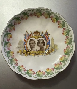 Royal Albert China 5.5" Plate 1939 Visit - George VI & Elizabeth to Canada & USA - Picture 1 of 2