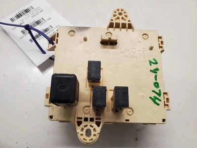 Lexus IS300 Sedan, Interior Fuse Box, 2002-2005, 82731-53021 - Image 1 of 4