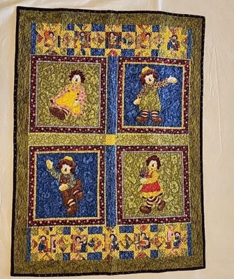 Manta acolchada para cuna ABC Pals RAGGEDY ANN & ANDY hecha a mano a máquina 45 x 33" Foto 1 de 4