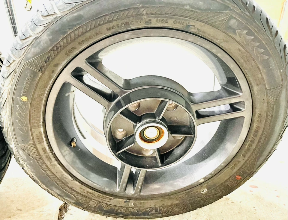 CAN-AM SPYDER RS OEM REAR WHEEL & TIRE 225/50R15 2008-2009 SPYDER  - Image 1 of 4