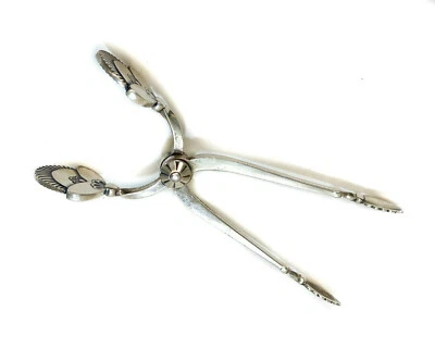 Pinzas de cubo de azúcar modernistas de plata esterlina Georg Jensen en cactus, c1930  Foto 1 de 3