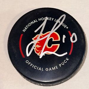 JONATHAN HUBERDEAU Signed Calgary FLAMES Official GAME Puck Beckett Auth. (BAS)