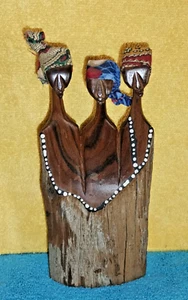 Figura de 3 figuras de una sola pieza tribal africana vintage tallada en madera - Imagen 1 de 5