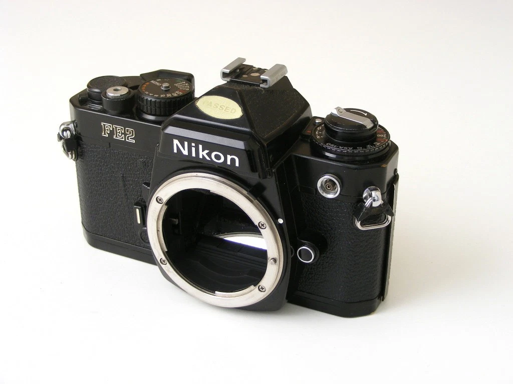 フィルムカメラ Nikon FE2 Black Body Nikon FE2 35mm Camera Body, Black