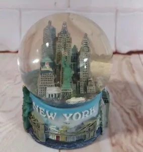 Vintage New York Snow globe 3.5" Tall - Picture 1 of 10
